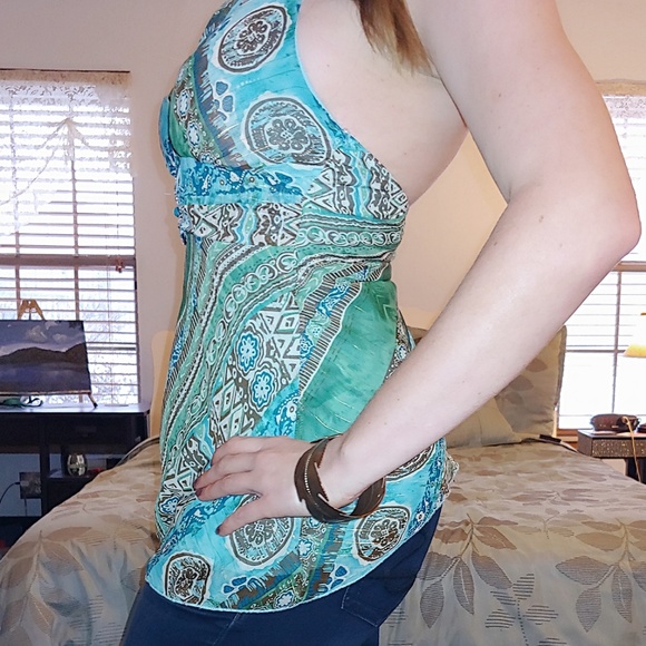 Halter Top - Picture 2 of 2